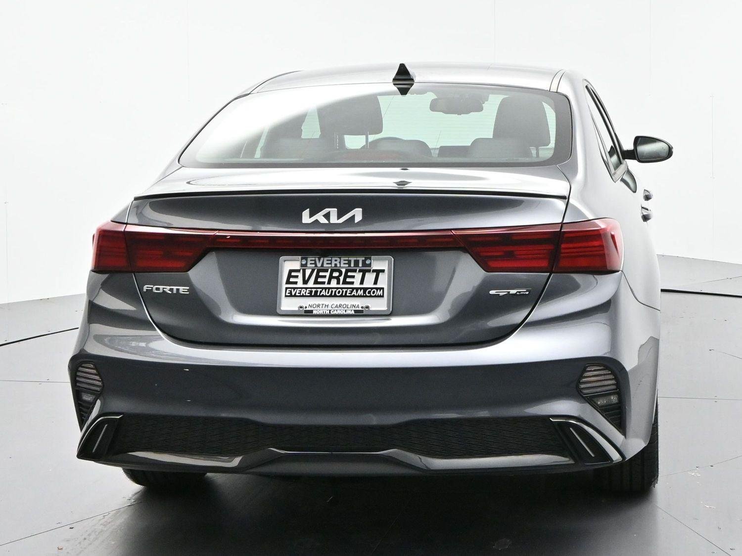 Used 2022 Gravity Gray Kia GT-Line image 6