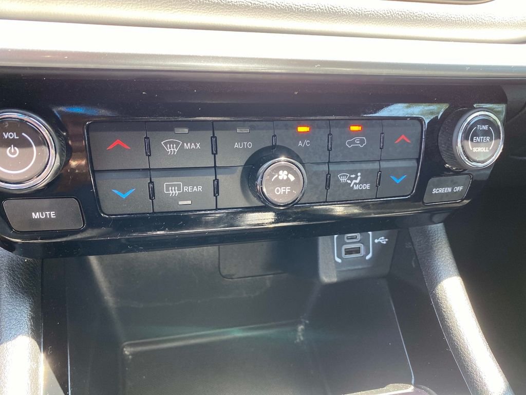 Used 2024 Black Jeep Limited image 16