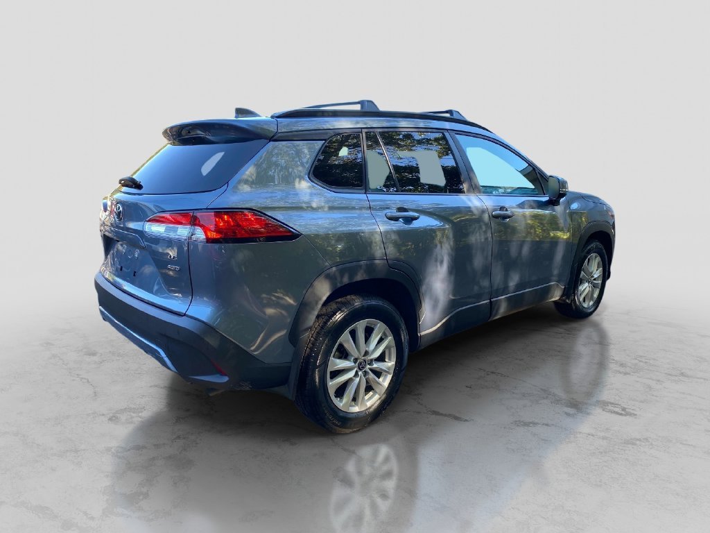 Used 2023  Toyota LE image 8
