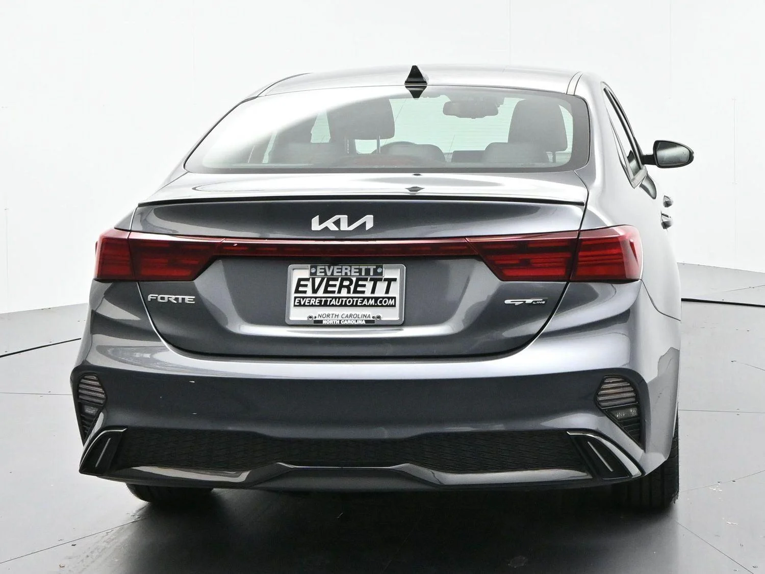 Used 2022 Gravity Gray Kia GT-Line image 6