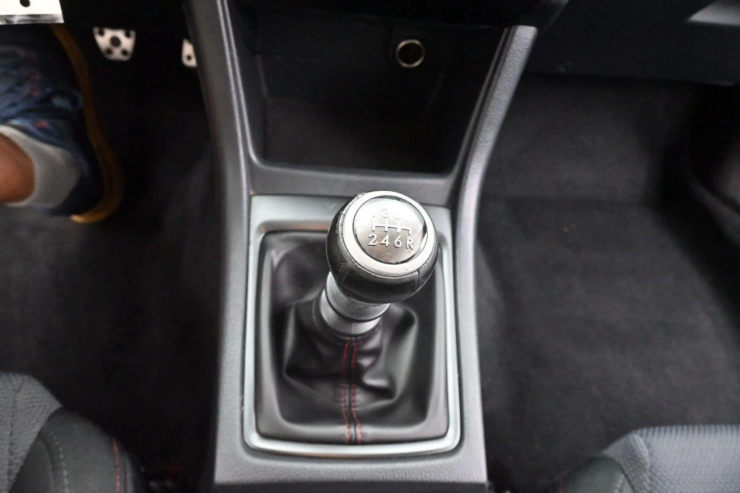 Used 2020 Magnetite Gray Metallic Subaru Premium image 23