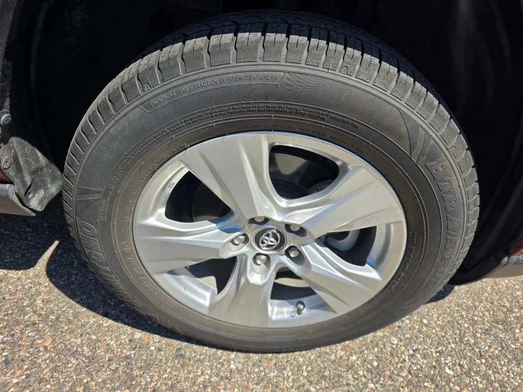 Used 2019 Ruby Flare Pearl Toyota Hybrid XLE image 20