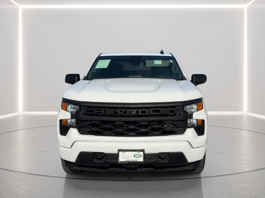 Used 2024 White Chevrolet Custom image 2
