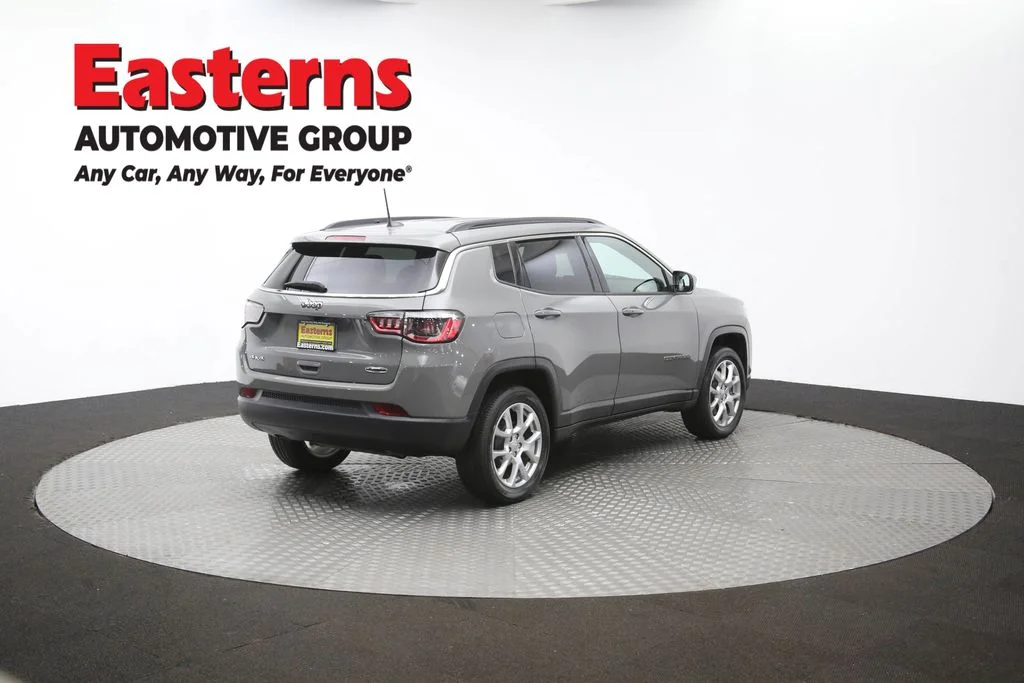 Used 2023 Gray Jeep Latitude Lux image 39