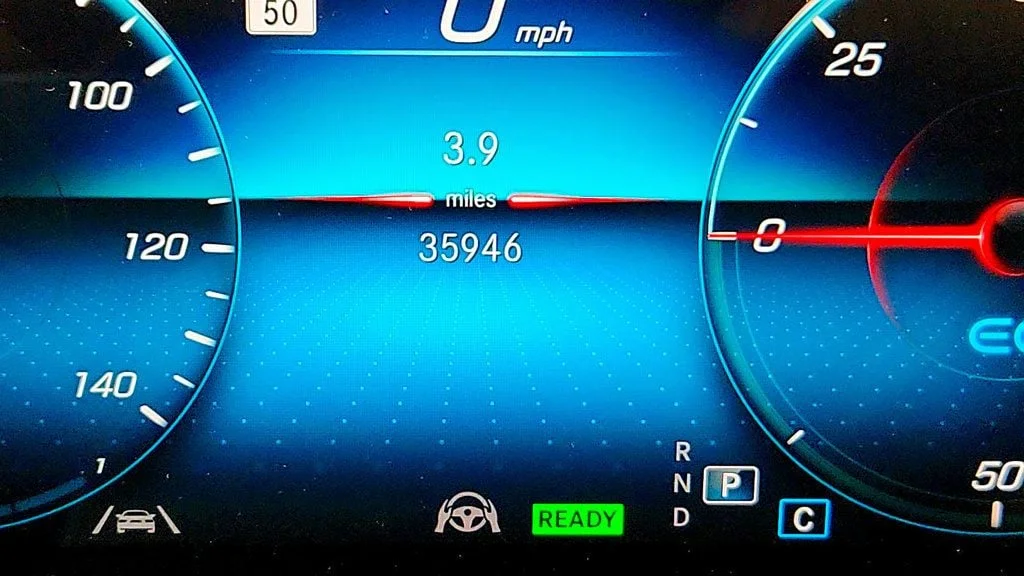 Used 2022 Polar White Mercedes-Benz EQB 300 4MATIC® SUV w/ Pinnacle Pkg & Driver Assistance Pkg Lite image 16