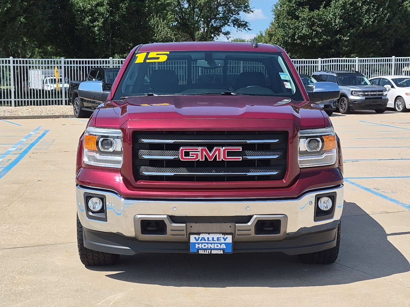 Used 2015 Sonoma Red Metallic GMC SLT 4WD image 3
