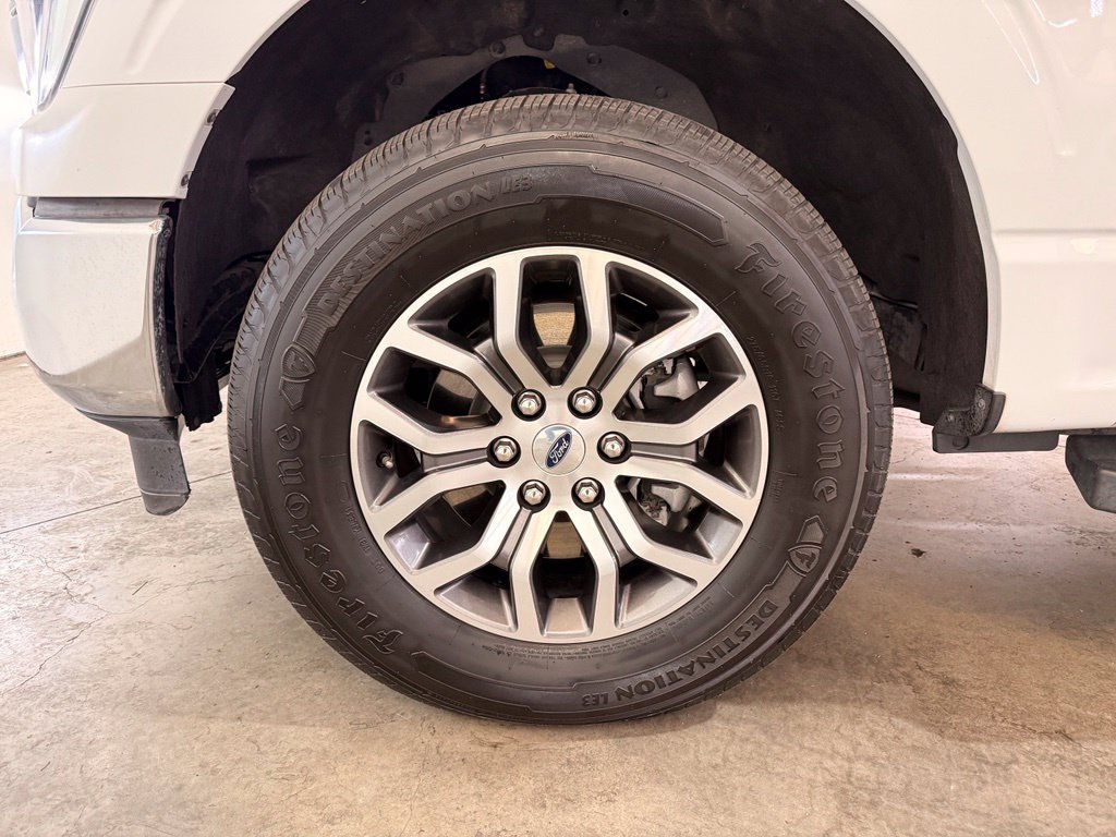 Used 2022 Oxford White Ford Lariat image 14