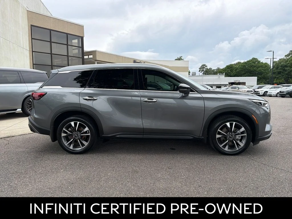 Certified Used 2023 Graphite Shadow INFINITI LUXE image 23