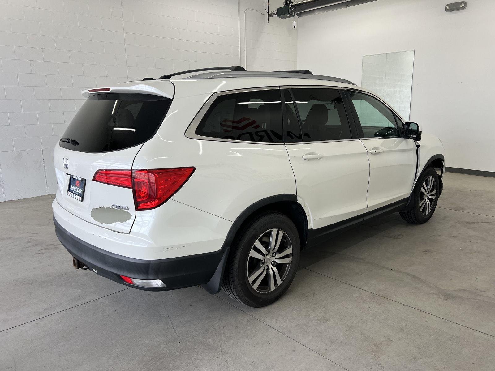 2016 Honda Pilot EX-L - Photo 11
