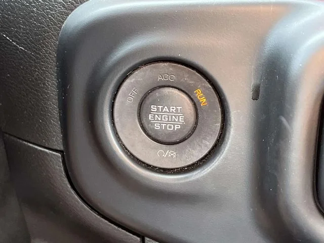 Used 2020 Gray Jeep Unlimited Rubicon image 32