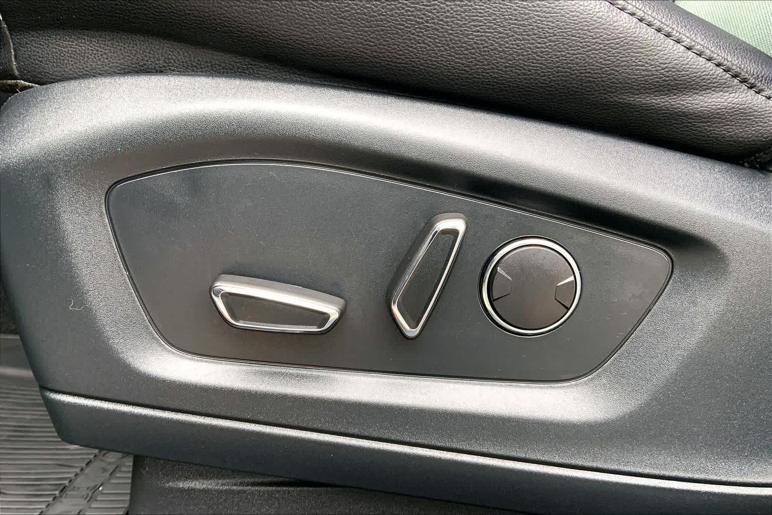 Used 2020 Star White Metallic Tri-Coat Ford ST image 33