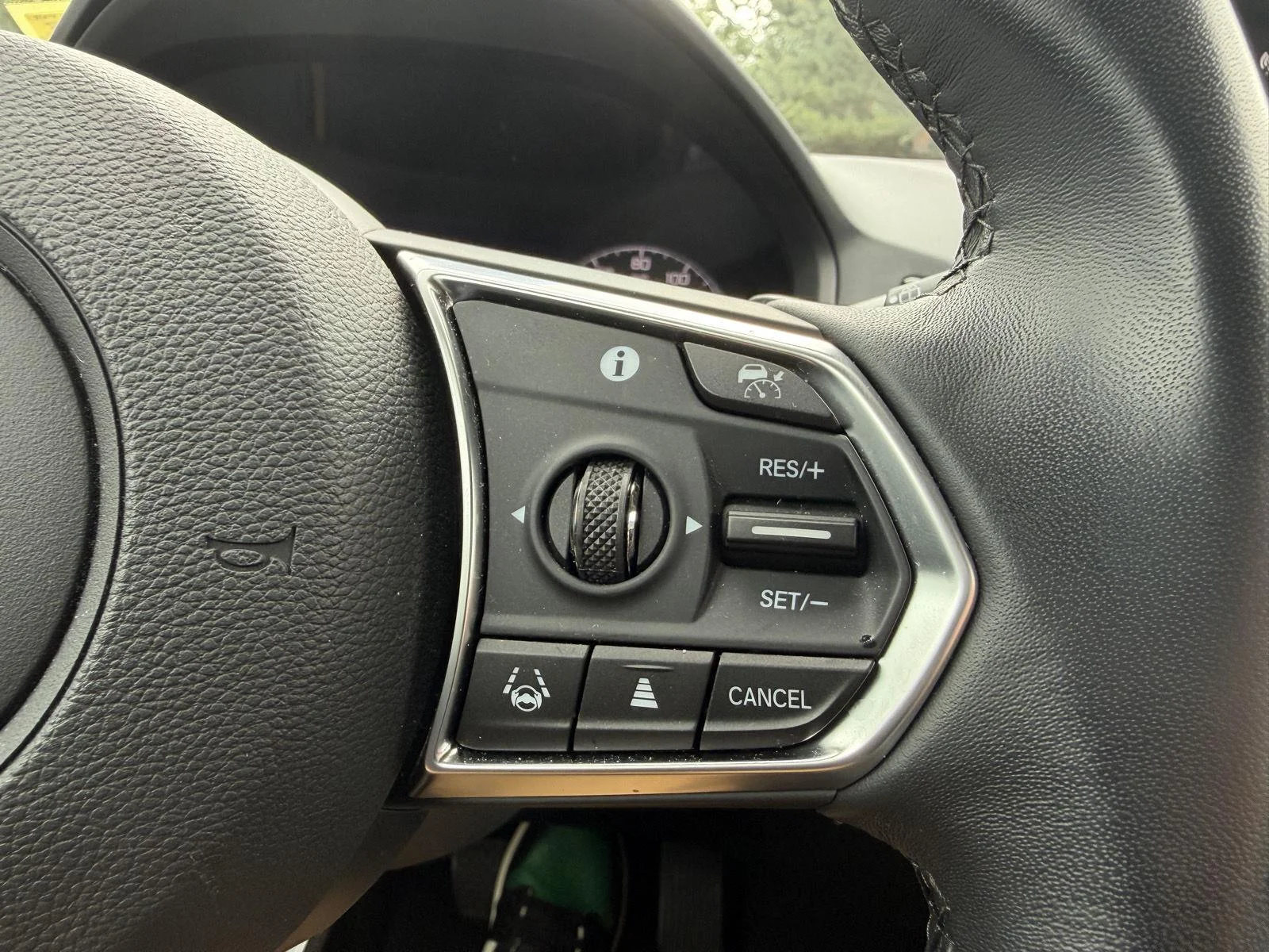 Used 2024 Liquid Carbon Metallic Acura  image 9