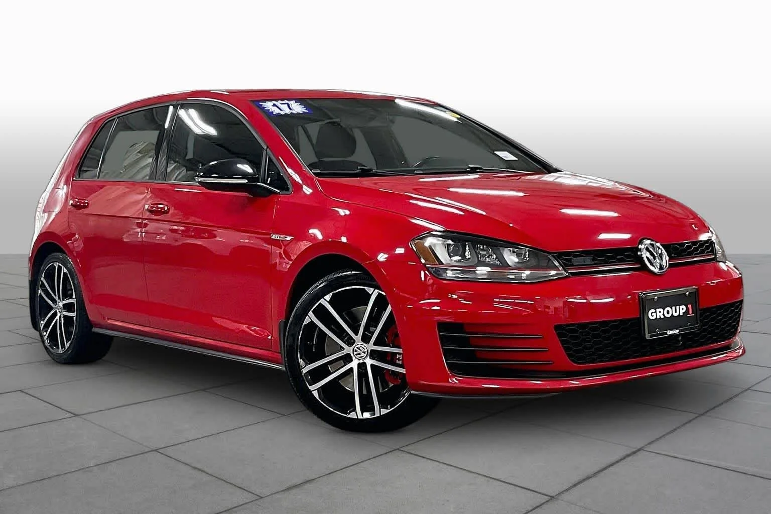 Used 2017 Tornado Red Volkswagen Sport image 3