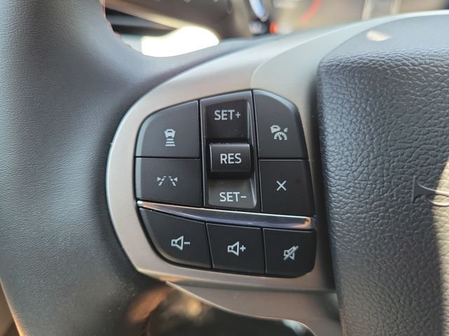 Used 2026 Star White Ford Active image 5