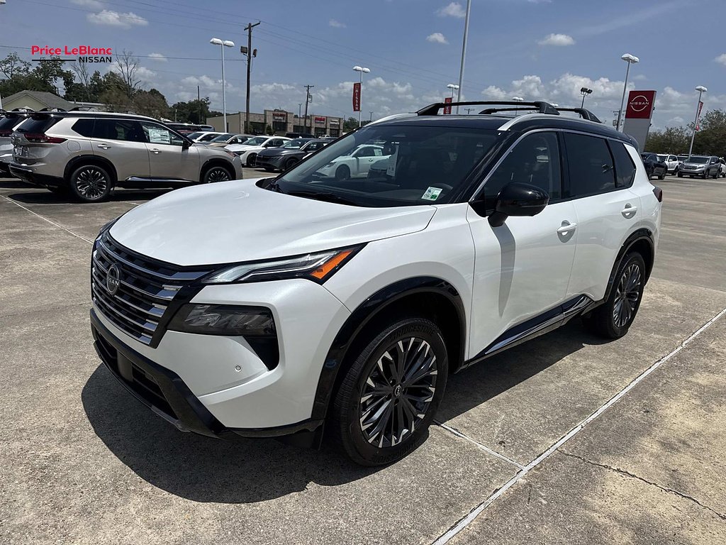 New 2026 Everest White Pearl TriCoat / Super Black Two-tone Nissan Platinum image 3