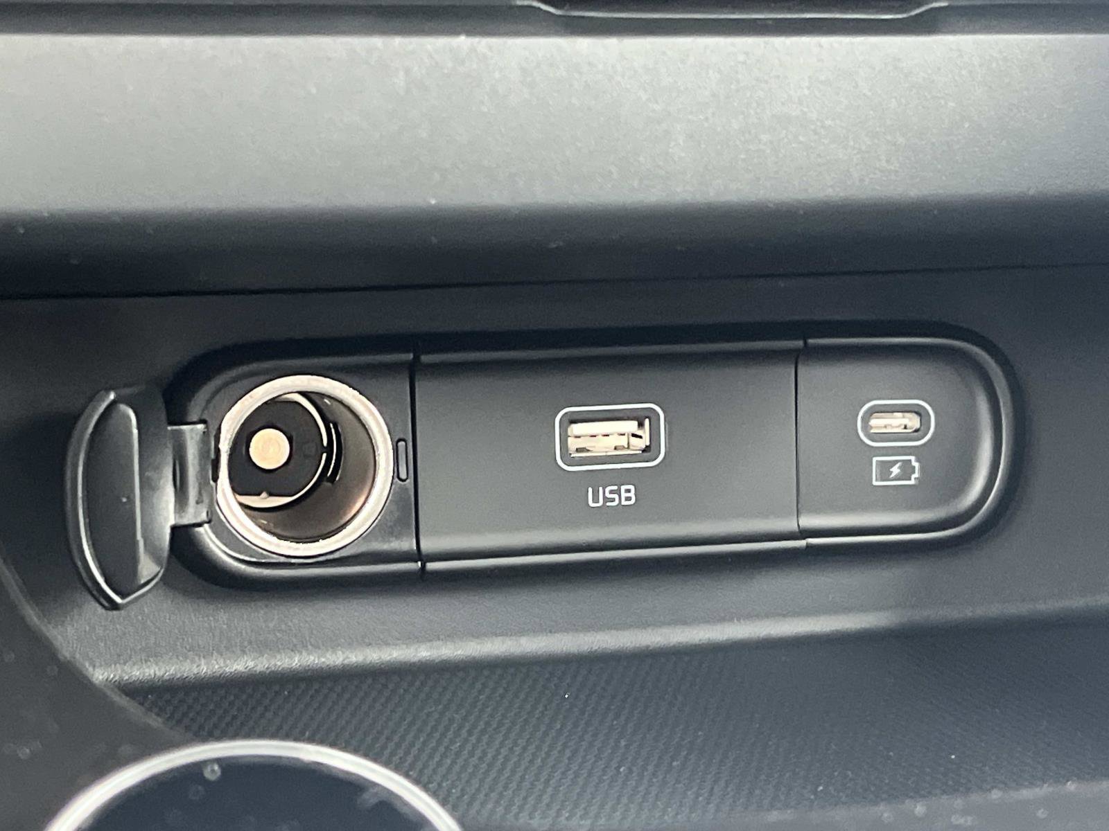 New 2026 Snow White Pearl Kia EX image 30