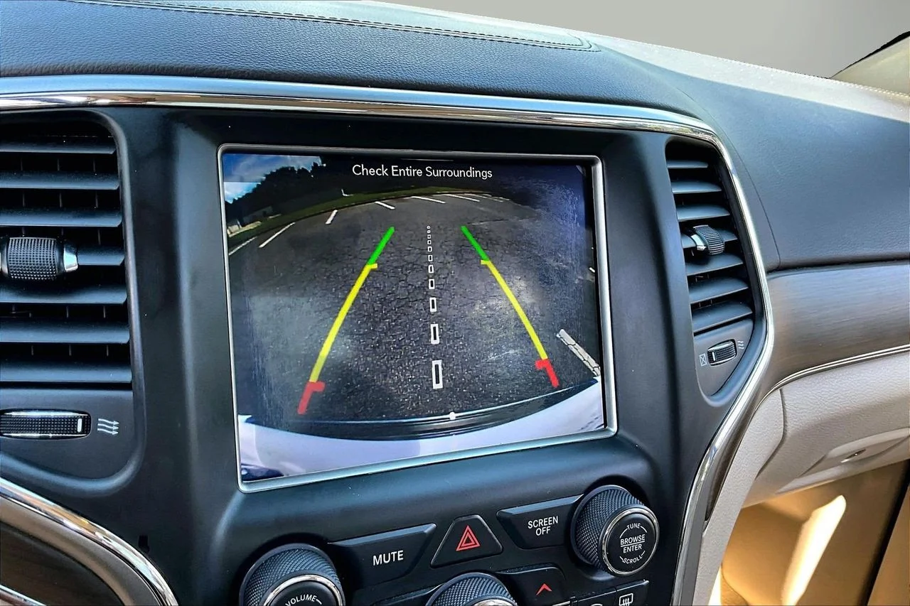 Used 2018 White Jeep Overland image 13