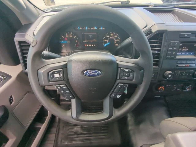 Used 2016 Green Ford XL image 15