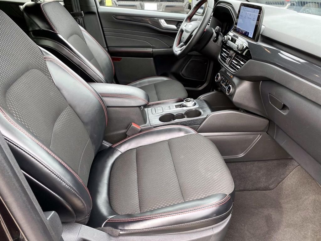 Used 2025 Black Ford ST-Line Select image 26