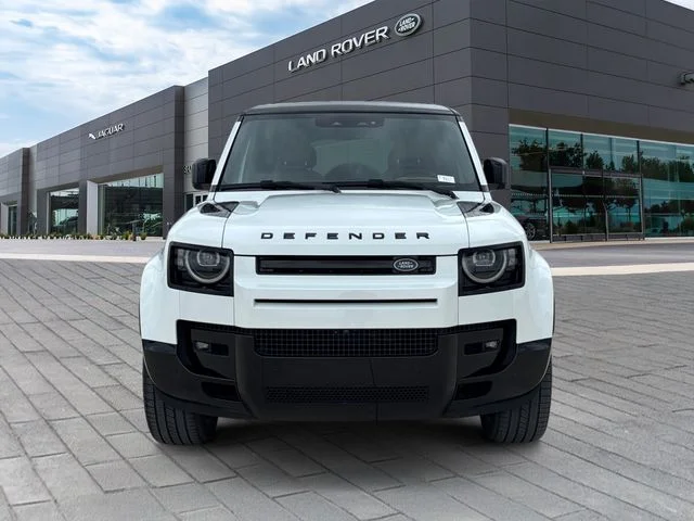 2026 Land Rover Defender V8 - Photo 8