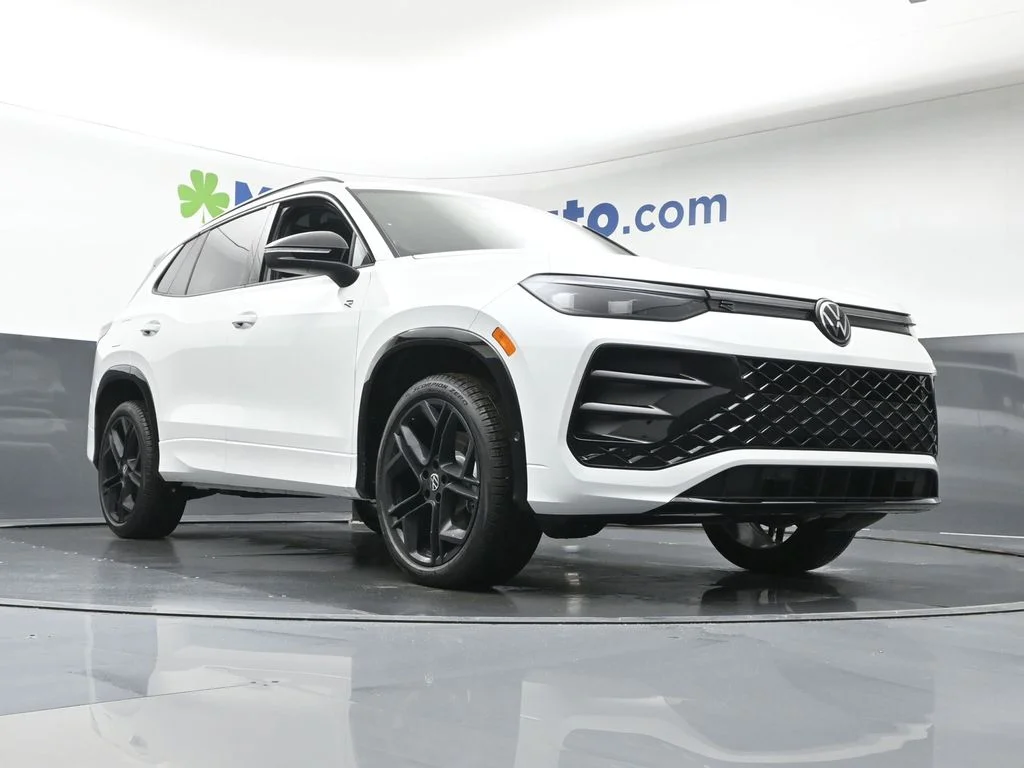 New 2026 Opal White Pearl Volkswagen 2.0T SE R-Line Black image 26