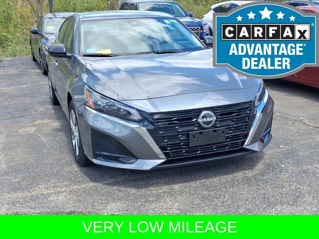 Used 2025 Gray Nissan 2.5 S image 3