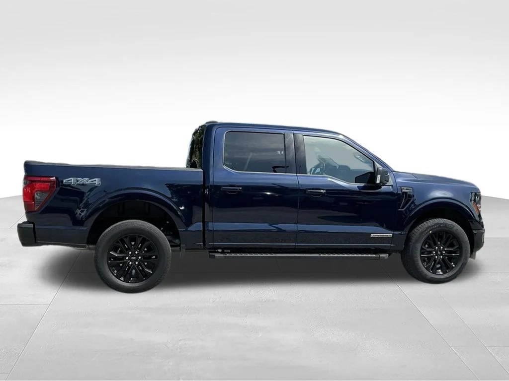 Used 2024 Blue Ford XLT image 8