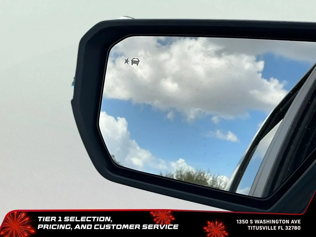 New 2026 Sterling Metallic GMC Elevation image 38