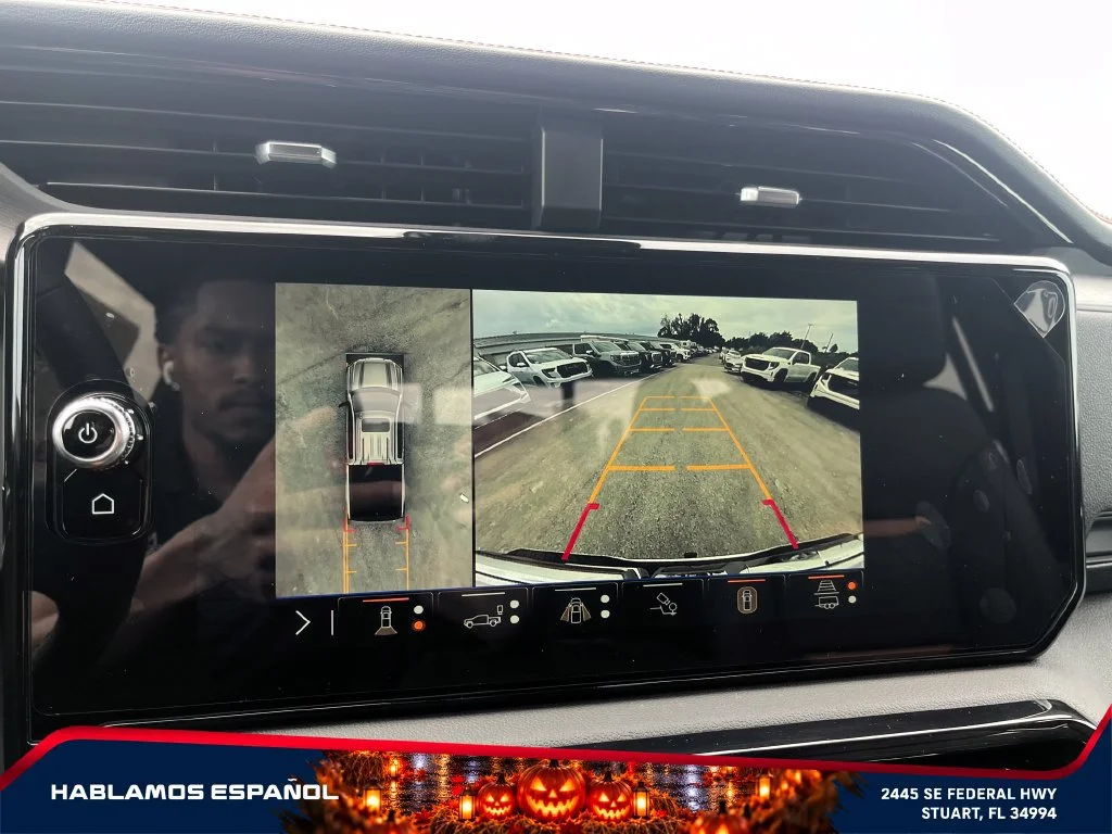 New 2026 Summit White GMC AT4 image 31