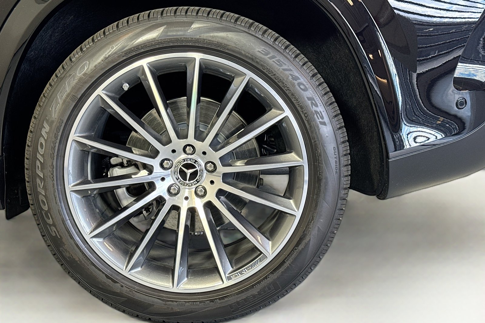 New 2026 Obsidian Black Metallic Mercedes-Benz GLE 450 image 29