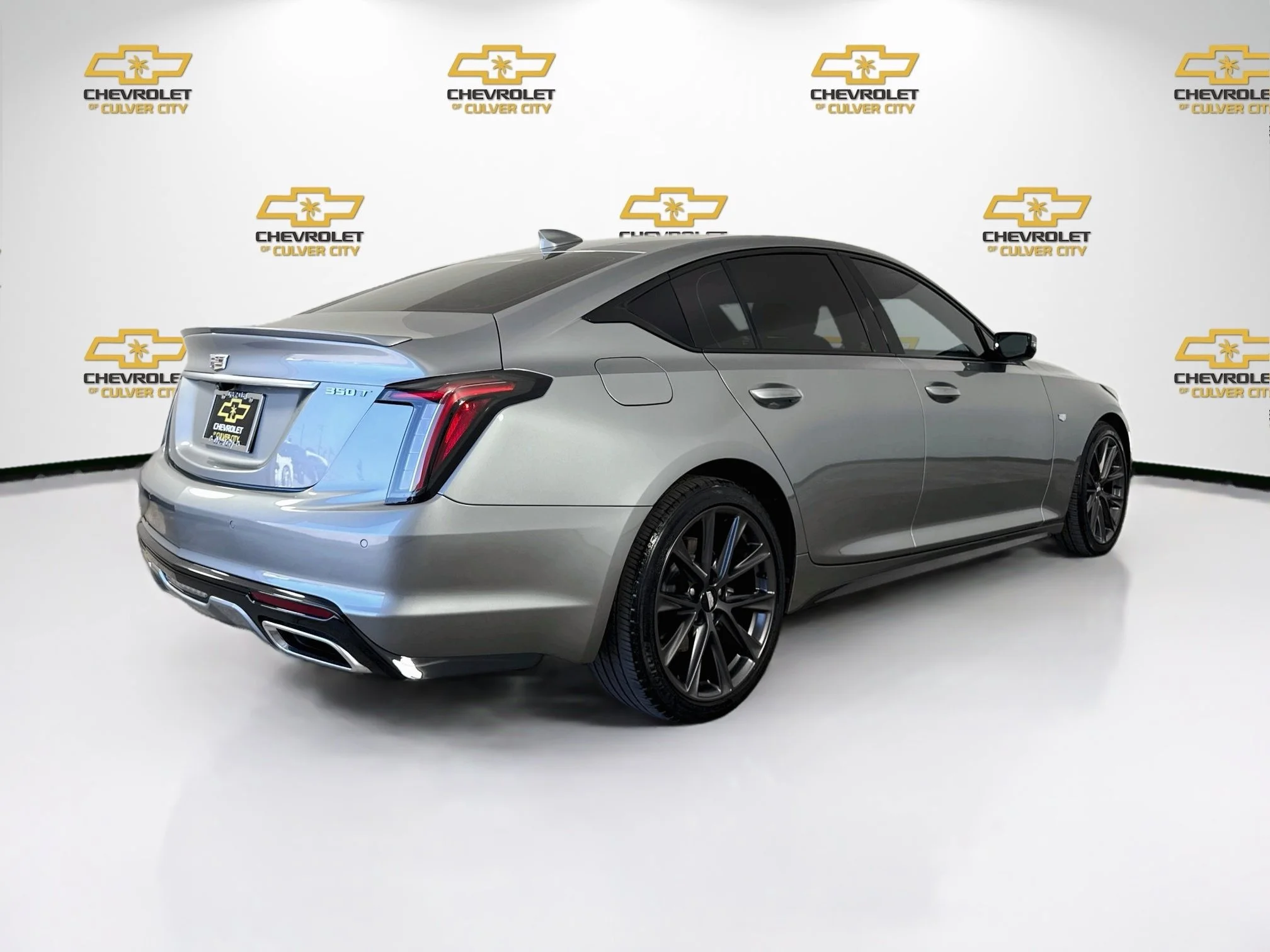 Used 2023 Argent Silver Metallic Cadillac Sport image 8