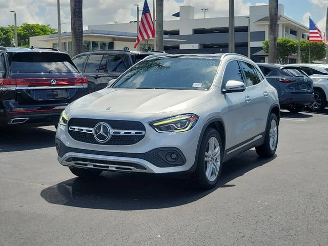 Used 2021 Silver Mercedes-Benz GLA 250 image 30