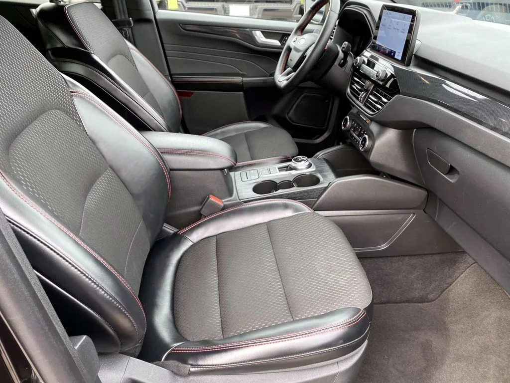 Used 2025 Black Metallic Ford ST-Line Select image 26