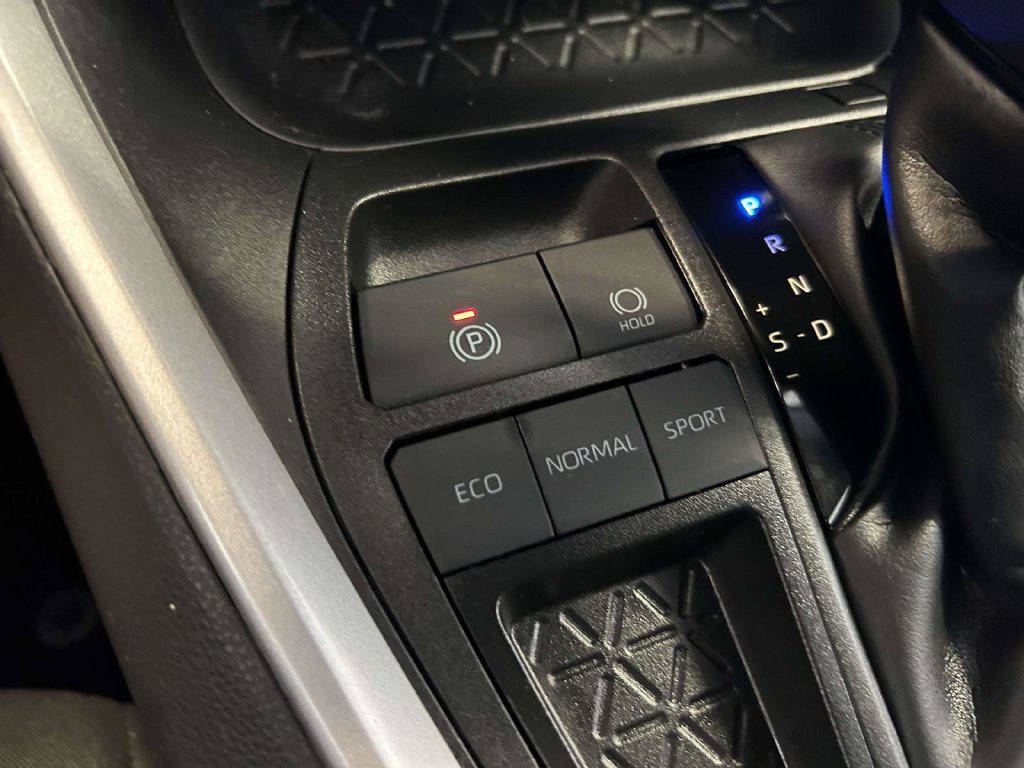 Certified Used 2025 Silver Toyota LE image 21