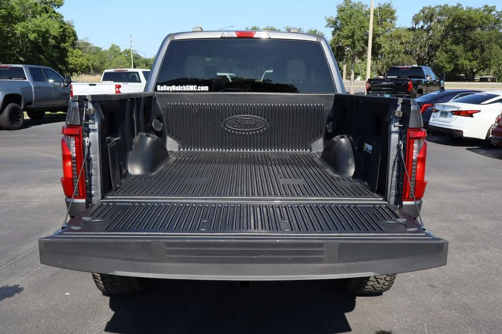 Used 2025 Gray Ford XLT image 25