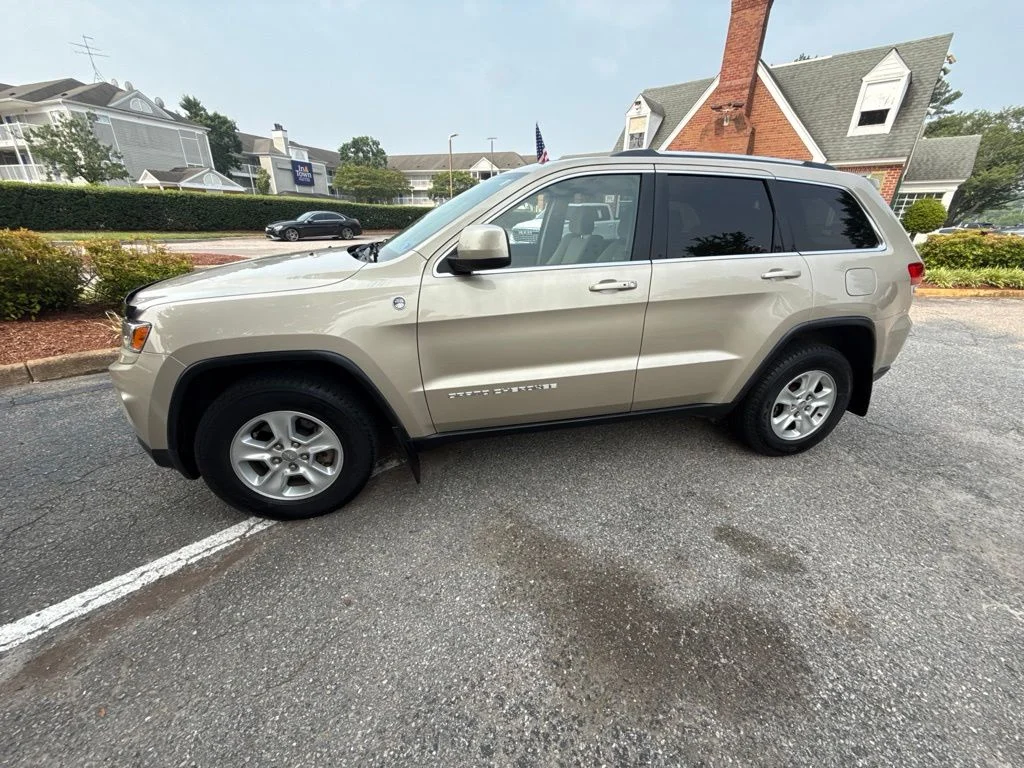 Used 2014 Beige Jeep Laredo image 2