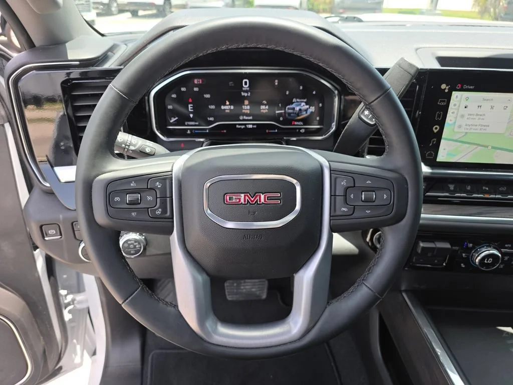 Used 2025 Summit White GMC SLT image 32