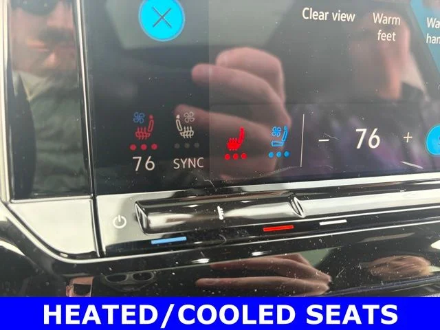 New 2026 Black Volkswagen 2.0T SE w/Technology image 4