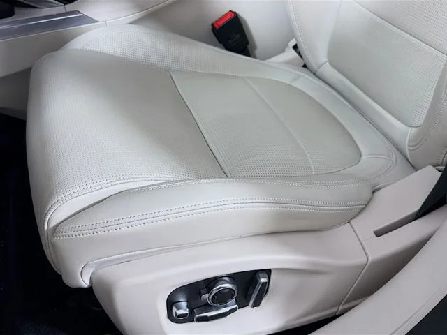 Certified Used 2024  Jaguar HSE image 21