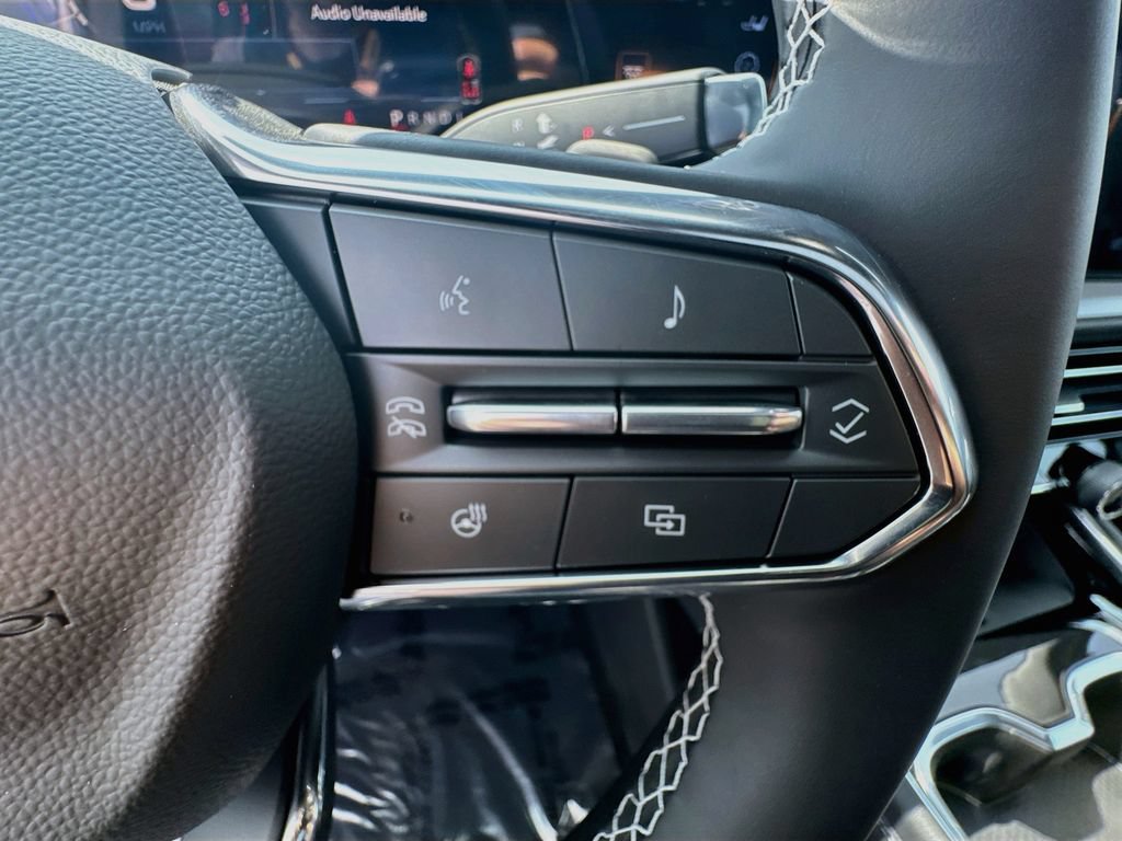 New 2027 Polar White Tricoat Chevrolet LT image 41