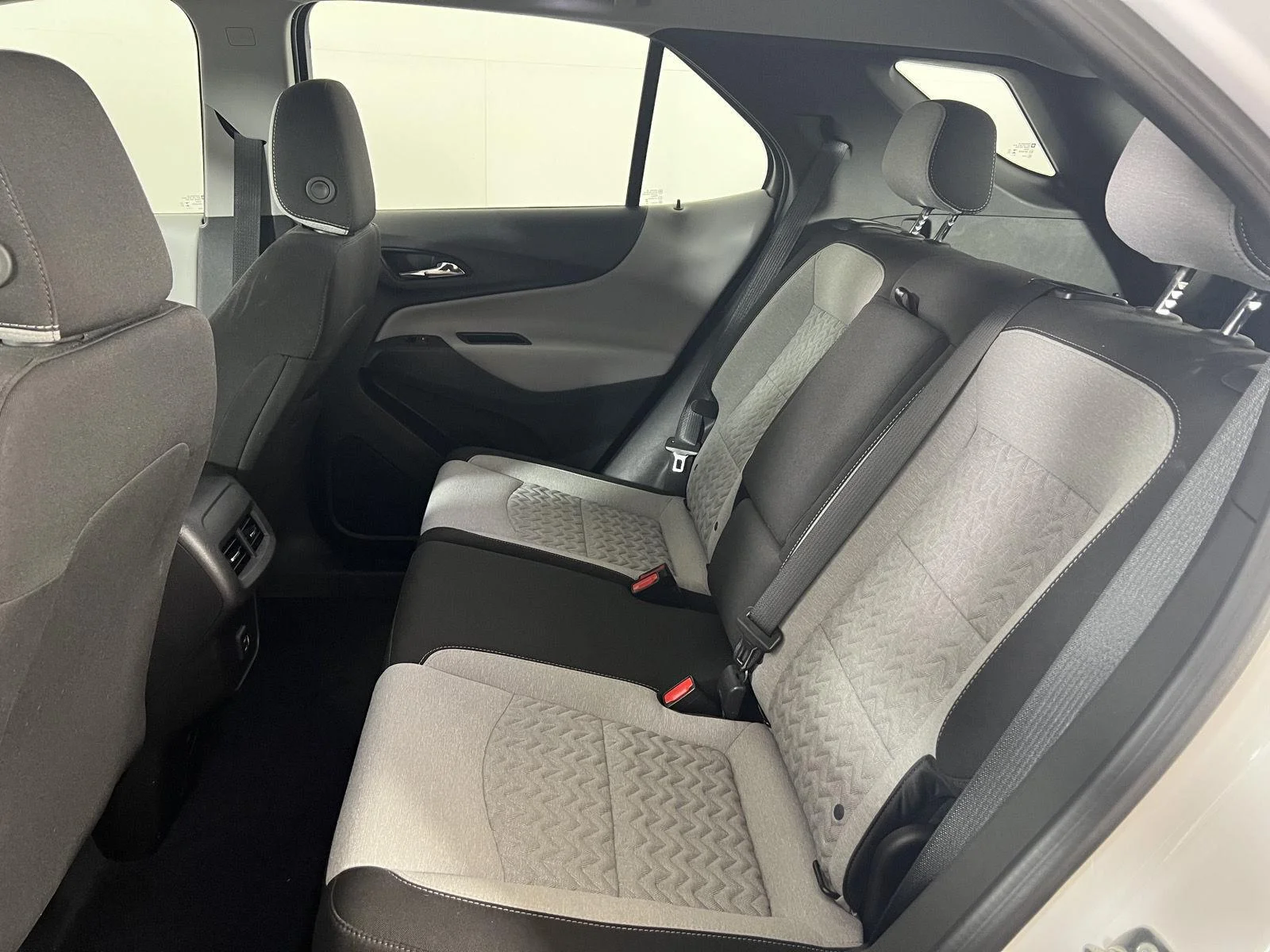 Used 2024 Summit White Chevrolet LS image 18