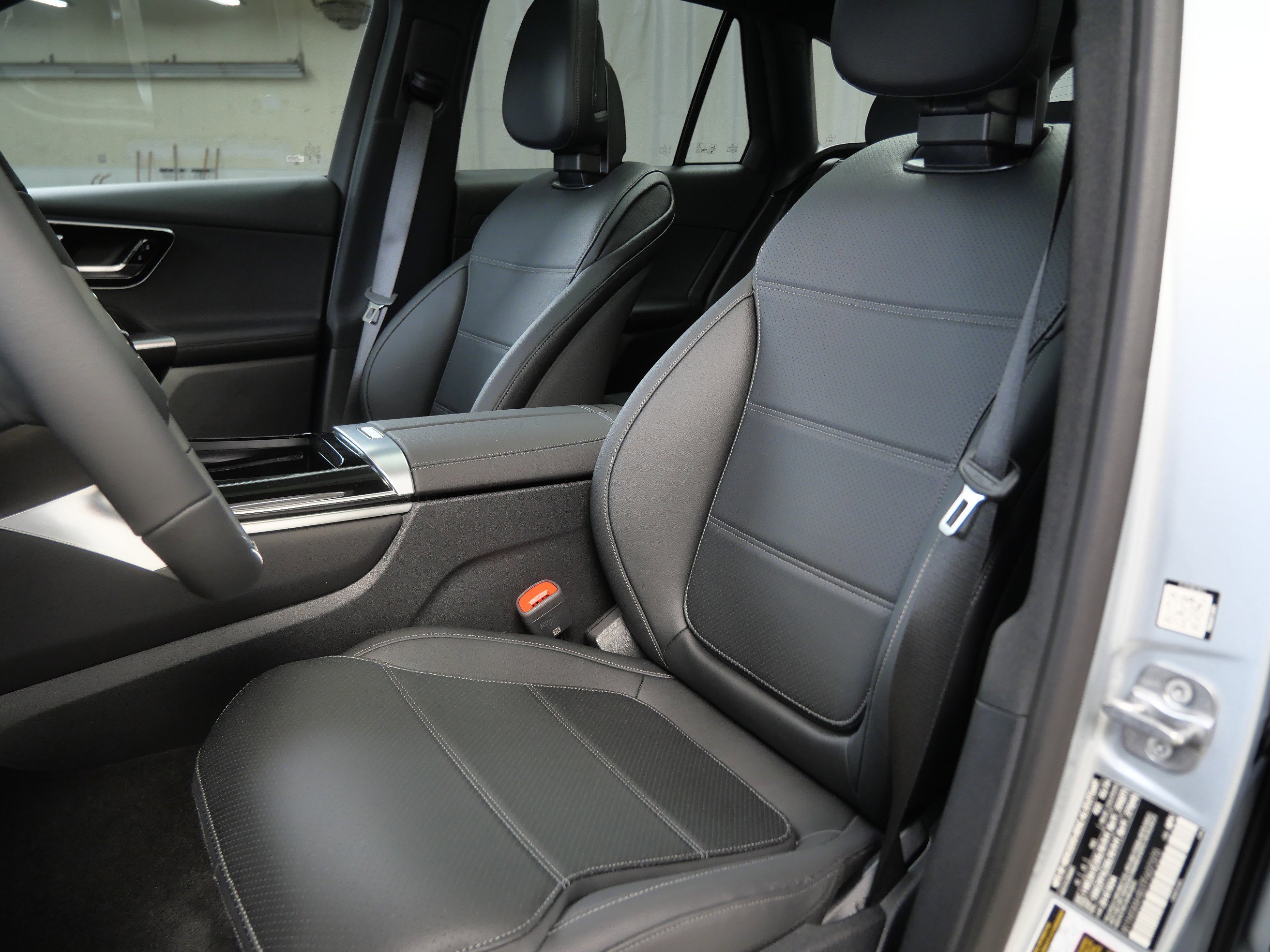 New 2026 Cirrus Silver Metallic Mercedes-Benz GLC 300 image 3