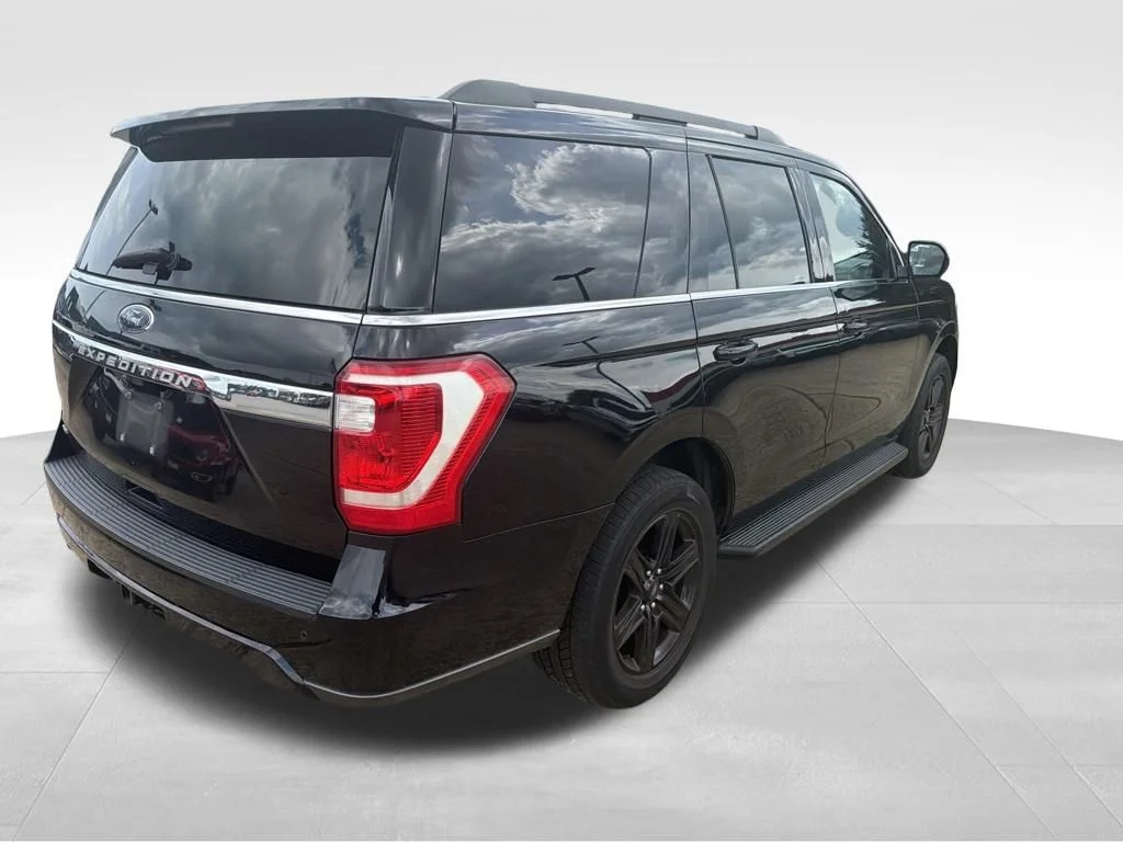 Used 2020 Black Ford XLT image 4