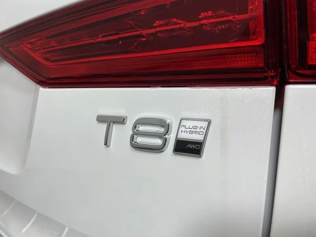 Certified Used 2025 Crystal White Volvo Core image 19