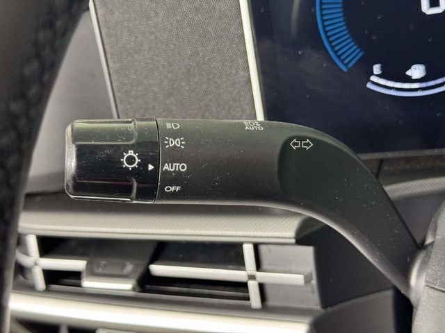 Used 2025 Gray Hyundai SEL image 22