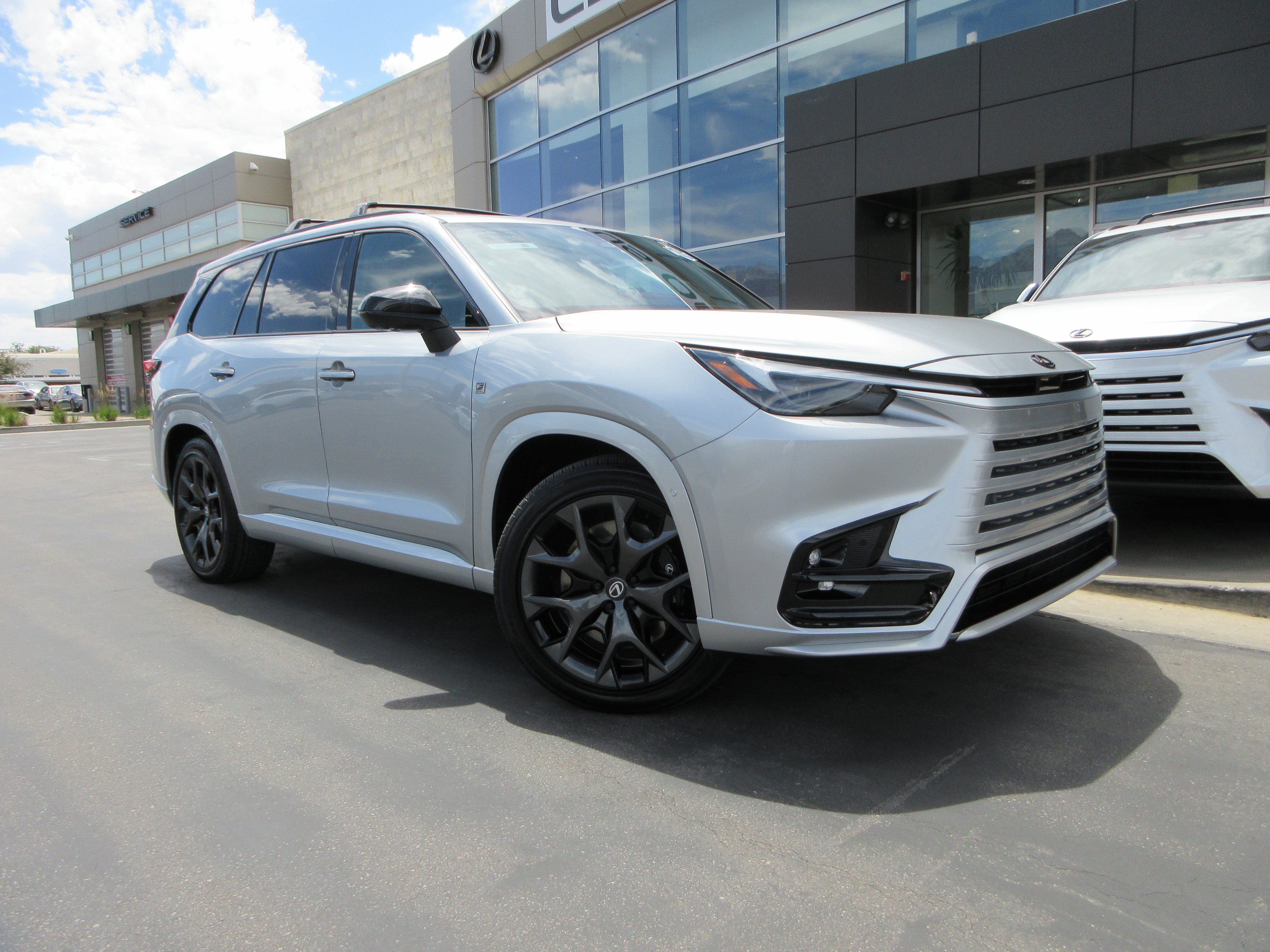 Certified Used 2026 CELESTIAL SILVER Lexus 500h F SPORT Performance Luxury image 14
