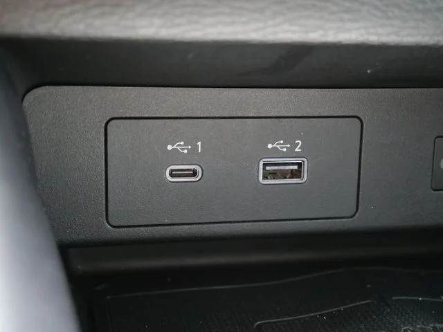 Used 2022 Cosmic Blue Metallic Mitsubishi SEL image 26