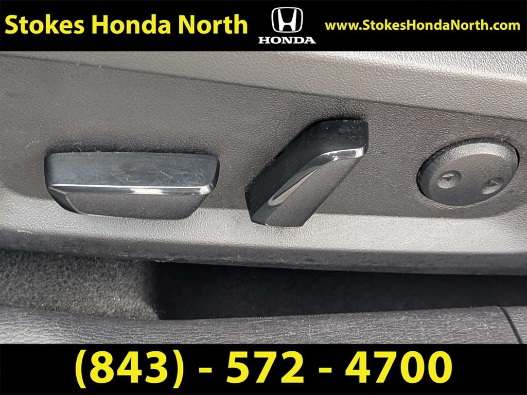 Used 2023  Mitsubishi SE image 19