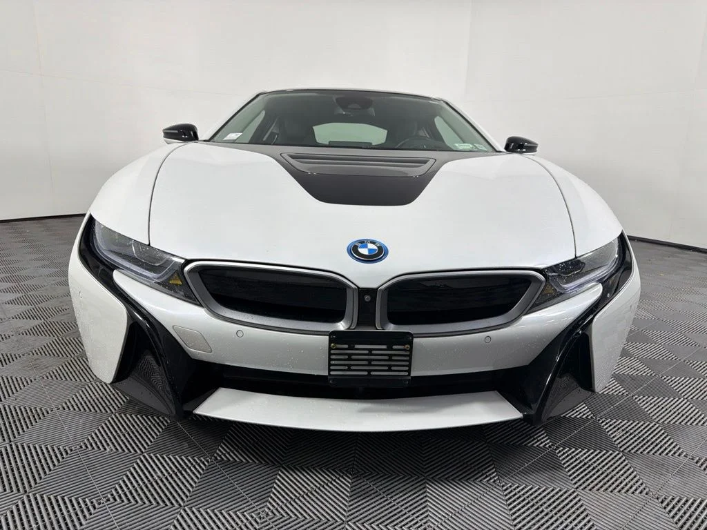 Used 2019 White BMW Base image 2