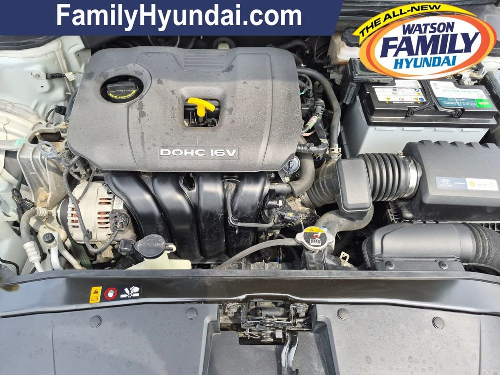 Used 2018 Silver Hyundai Value Edition image 28
